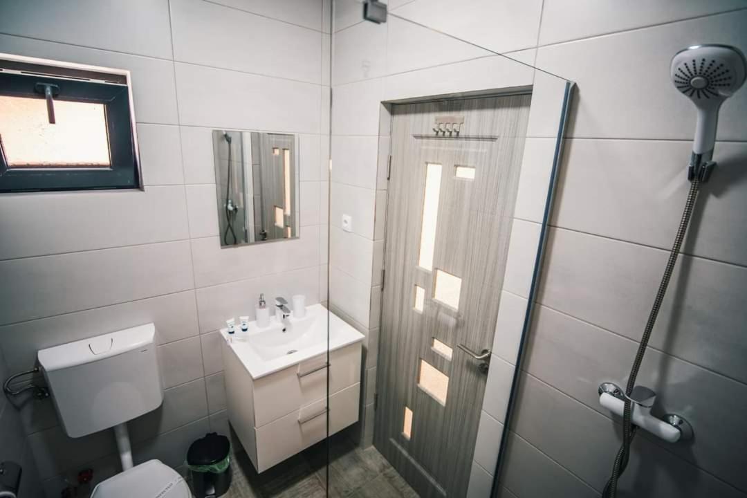 Casutele Amaliei Hotel Corbu  Bagian luar foto